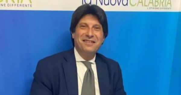 images Vincenzo Speziali: "L'insopportabile e continuo insulso moralismo dei moralisti: L'Italia non è lo Stato di Roberspierre"