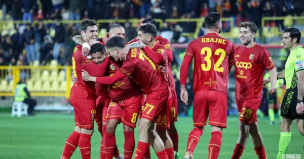 Il corsivo giallorosso, sconfitta che scotta: Aquile con la testa fra le...nuvole images Il corsivo giallorosso, sconfitta che scotta: Aquile con la testa fra le...nuvole