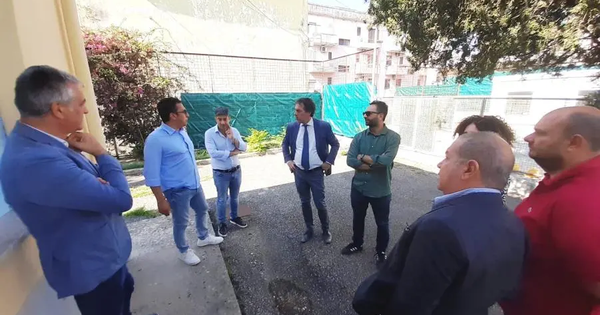 images Catanzaro, plesso scolastico "Piano Casa": lunedì al via i lavori di demolizione e ricostruzione