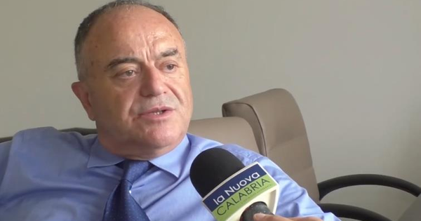Gratteri sogna la rivoluzione della Giustizia: intervista al Procuratore Capo di Catanzaro (VIDEO) images Gratteri sogna la rivoluzione della Giustizia: intervista al Procuratore Capo di Catanzaro (VIDEO)
