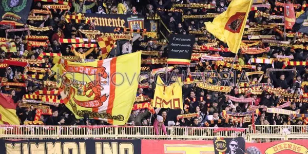 images Gelbison-Catanzaro, polverizzati in un giorno 5600 biglietti per il match all'Arechi 