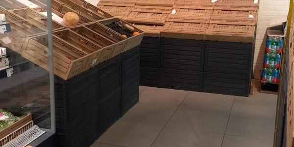 images Presi d’assalto supermercati e benzine: la guerra in Ucraina spaventa Catanzaro 