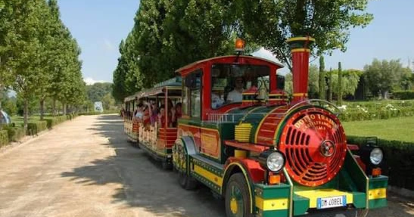 Catanzaro, al Parco della Biodiversità “Michele Traversa” arriva il trenino natalizio images Catanzaro, al Parco della Biodiversità “Michele Traversa” arriva il trenino natalizio