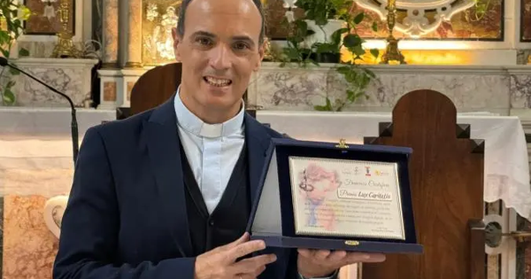 Missionari digitali, a Don Francesco Cristofaro il premio Lux Caritatis
images Missionari digitali, a Don Francesco Cristofaro il premio Lux Caritatis