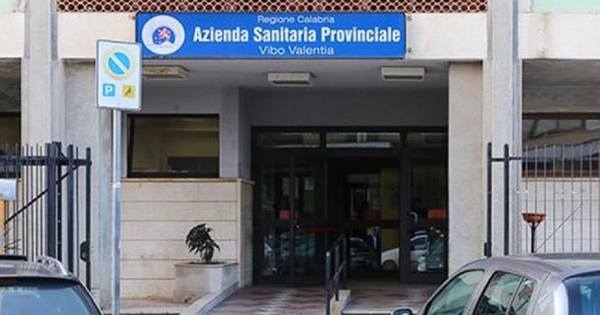 Vibo Valentia, l'appello di un Oss al presidente Occhiuto: "Ci faccia rientrare nella nostra terra a lavorare" images Vibo Valentia, l'appello di un Oss al presidente Occhiuto: "Ci faccia rientrare nella nostra terra a lavorare"