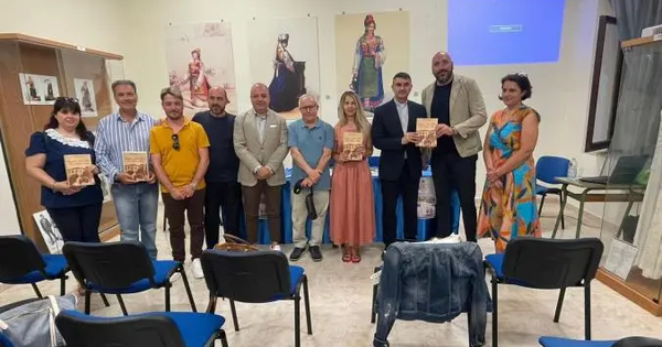 images Caraffa, presentato il libro "Settingiano - Rocca Falluca: Terra di Monaci e Abbazie" di don Giuseppe Biamonte