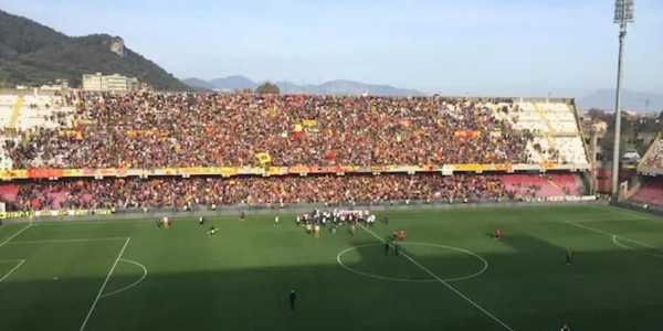 images Coronavirus, ufficiale: partite sospese per Serie B e Primavera 2