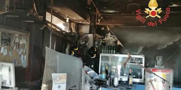 images Furto e incendio al lido di Squillace, incastrato dalle telecamere: arrestato un 50enne di Catanzaro