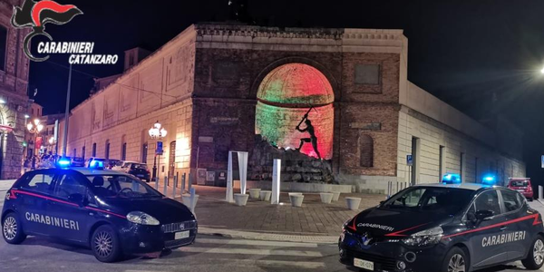 images Catanzaro. Movida "incontrollata": per due pub del centro storico scatta la chiusura per 5 giorni