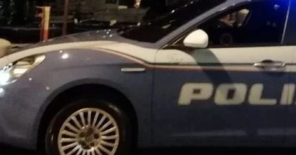 images San Ferdinando , colpisce un coetaneo con arma da taglio: arrestato un diciassettenne